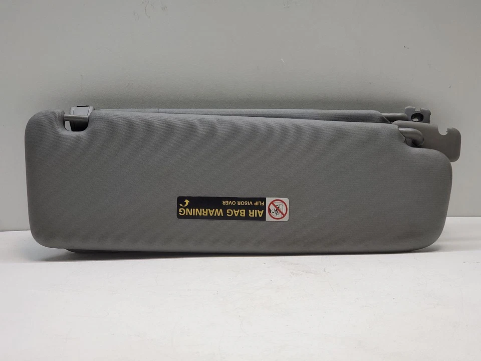2004 Volkswagen Touareg Driver LH Sun Visor Illuminated Gray OEM 7L6-857-551B0 - Image 1 of 4