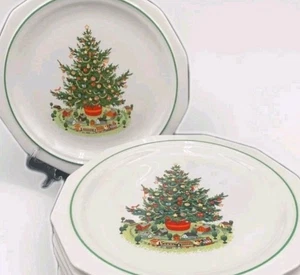 4 Pfaltzgraff Christmas Heritage 10" Speiseteller Tree Holiday Vintage USA Set - Bild 1 von 13
