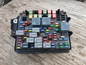 2003-06? Cadillac Escalade GMC? Motor Engine Fuse Relay Power Distribution Box  - Foto 1 di 11