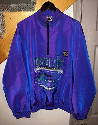 Ветровка в стиле серфинга радужная фиолетовая на молнии 1/4 с надписью Ocean City 90-е - Изображение 1 из 4