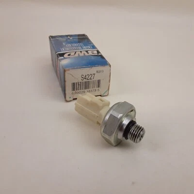Engine Oil Pressure Switch-Sender Fits Ford E-350 Econoline Club Wagon 2002 - Image 1 of 4