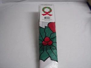 NEW Christmas Flag Bright Red & Green Wreath w/Black Accent Stitching 28X40 b23 - Picture 1 of 3