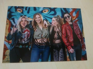 THUNDERMOTHER - ROCK BAND - ORIG. AUTOGRAMME 13 x 18 cm FOTO - HAMMERMOTIV! - Bild 1 von 1