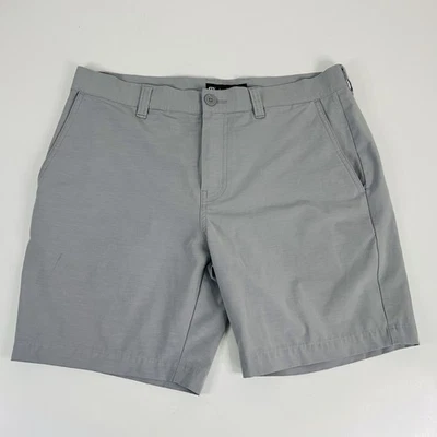 Pantalones Cortos de Golf Travis Mathew 34 x 8 Gris Claro Mezcla de Algodón Informales Atléticos Foto 1 de 3
