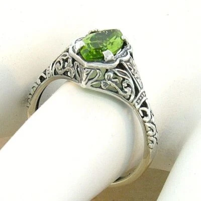 GENUINE 1.07 Ct PERIDOT 925 STERLING SILVER ART DECO STYLE FILIGREE RING    740X - Image 1 of 4