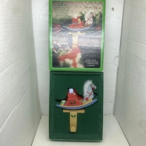 Percha de Medias de Navidad Caballo Mecedor Antiguo Sello Vintage 1983 - Imagen 1 de 3