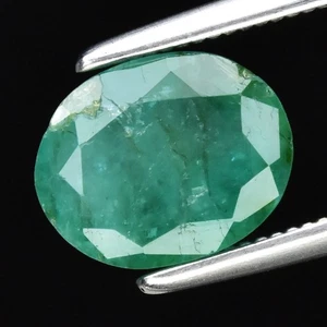 1.70ct 8x6.3mm Oval Green Emerald Gemstone, Zambia - Picture 1 of 4