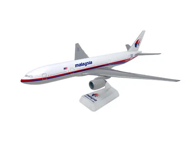 Flight Miniatures Malaysia 50th Anniversary. 777-200 1:200 Scale Model Airplane  - Image 1 of 4
