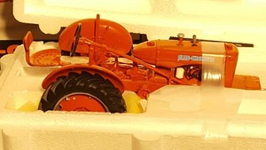 Allis Chalmers RC 1/16 resin farm tractor replica collectible by SpecCast - Picture 1 of 6