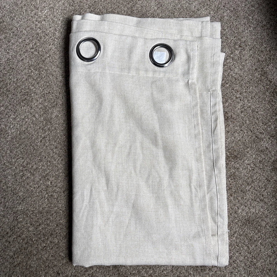 Cortina de panel tejido IKEA de 92 pulgadas de largo por 58 pulgadas de ancho crema con anillos de metal Foto 1 de 3