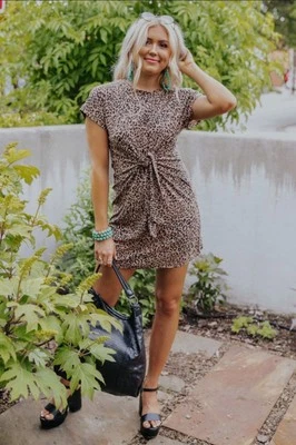 Платье леопард Impressions Most Likely to Crush - маленькое - Изображение 1 из 4