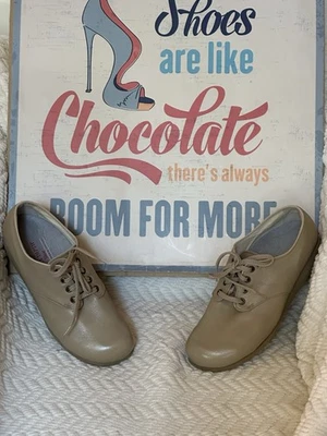 Zapatos cómodos PW Minor Duchess ortopédicos extra profundos de cuero topo para mujer 10 B Foto 1 de 4