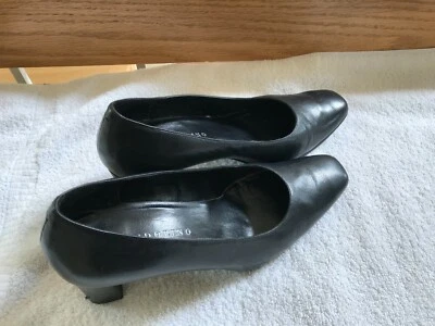 Bandolino Womens Pump Heels Navy Blue Size 7m  "Transpose 3" - Image 1 of 4