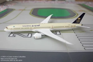 JC Wing Saudi Arabian Airlines Boeing 787-10 Current Color Diecast Model 1:400 - Picture 1 of 1