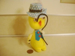Vtg EASTER Decoration FUZZY Yellow CHICK w PLAID HAT PINK Feather GOOGLE Eyes! - Picture 1 of 6