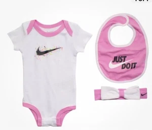 Nike Infant Girl's 3-Piece Set Bodysuit/Headband/Bib Size 6-12M. NIB - Picture 1 of 6