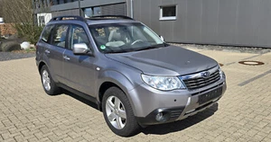 Subaru forester 2.0 AWD, Tüv Zahnr. Neu, Orig 110Tkm 1. Hand Scheckheft,AHK,Klim - Bild 1 von 18