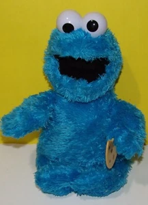 "Felpa Feed Me Cookie Monster Talking Vibrating 14"" Plaza Sésamo Hasbro 2017" - Imagen 1 de 3