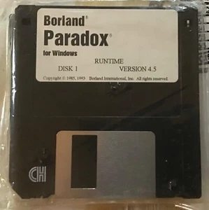 Borland Paradox for Windows Ver 4.5 - 3.5” disks sealed in bag Vintage Software - Picture 1 of 1