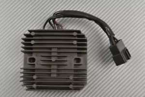 Voltage Regulator Rectifier Type 2 SUZUKI GSX-R 600 GSXR WVBG 2001-2003 - Picture 1 of 3