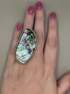 Anillo grande concha de abulón - talla 8, borde de cuerda tono plata Foto 1 de 4