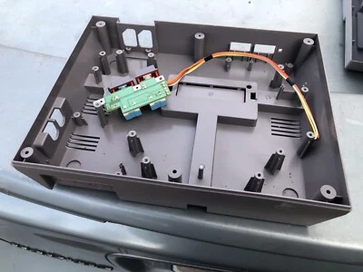 Nintendo NES System Console Parts Only - Image 1 of 2