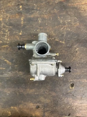 Carburador Suzuki LT185 QUADRUNNER 1984-1987 MIKUNI OEM Stock Fábrica Foto 1 de 4