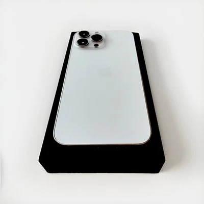 iPhone 13 Pro Max - 128GB in Silber  - Bild 1 von 4