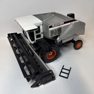 SCALE MODELS 1/24 ALLIS CHALMERS GLEANER N6 FARM TOY COMBIN ERTL - Bild 1 von 7