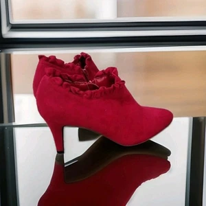 Covington "Flapper" Red Women's Heel Shoes Size 8.5 - Picture 1 of 13