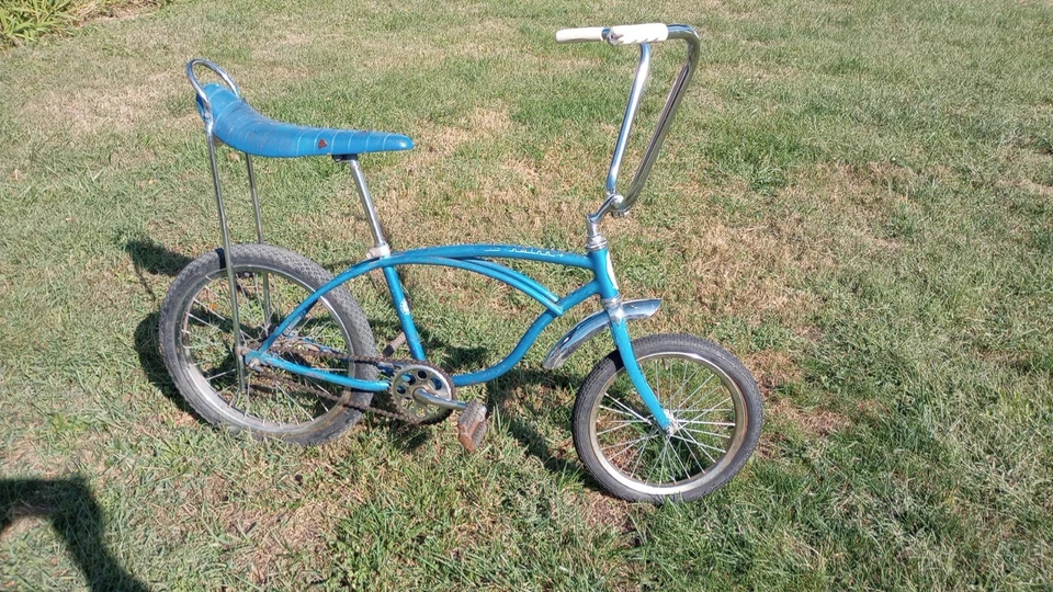 Schwinn Stingray Deluxe 1967 original vintage azul sobreviviente 16" trasero, 12" delantero Foto 1 de 4
