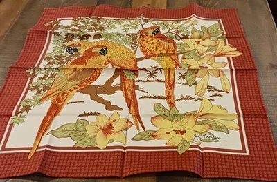 BUFANDA CUADRADA JIM THOMPSON EN ÓXIDO Y ORO CON UN CAPRICHOSO TEMA DE LORO Foto 1 de 4