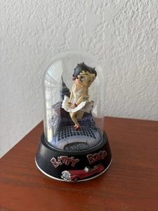 Vintage Betty Boop "Cool Breeze" handbemalte limitierte Skulptur mit Glaskuppel - Bild 1 von 6