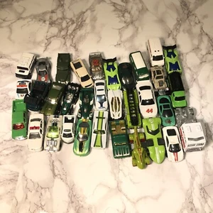 Lot 32 Loose Green white Hot Wheel Matchbox Mattel Diecast Car 1990s/2000s/2010s - Picture 1 of 6