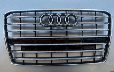 Rejilla radiador AUDI A8 usada original 4H0853651AA 4H0853651AB 2014-2017 Foto 1 de 4