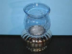 Elegante soporte votivo de 6" plateado y vidrio fino - Imagen 1 de 1