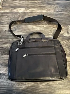 Kenneth Cole REACTION Risky Business Messenger Cuero Bandolera Bolso para Laptop 17” - Imagen 1 de 11
