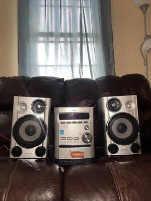 Sony CMT-HPZ9 Micro Hi-Fi System 5 Disc Changer Cassette AM/FM TESTED - Image 1 of 4