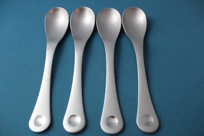 4 Place Oval Soup Spoons Robert Welch PENDULUM Stainless Satin NEW 7 3/4" - Image 1 of 4