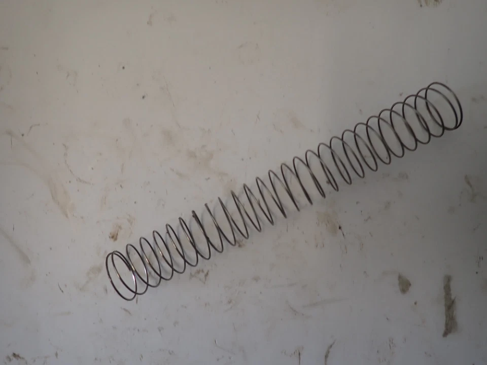 1986 1991 Suzuki Intruder VS 700 VS 750 carburetor diaphragm return spring - Image 1 of 1