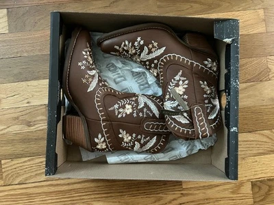 BOTAS OCCIDENTALES DINGO DAMAS PRÍMULA BORDADO FLORAL MARRÓN 6 DI 748 DI748 Foto 1 de 4