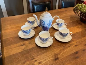 VTG 14 PC BLUE & WHITE PORCELAIN 'BLUE IRIS' COFFEE POT CUPS & SAUCERS NEW! - Picture 1 of 9