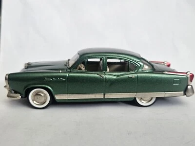Brooklin 1/43 Scale Model Car BRK29b-1954 Kaiser Manhattan 4-Dr Sedan - Green - Image 1 of 4