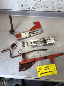 Massey Ferguson 1650 Tractor Speed Control Linkage Mechanism - Picture 1 of 3