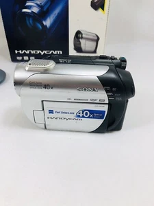 Sony Handycam DCR-DVD108 Mini DVD Camcorder getestet mit Akku, Ladegerät Leer Disc - Bild 1 von 24