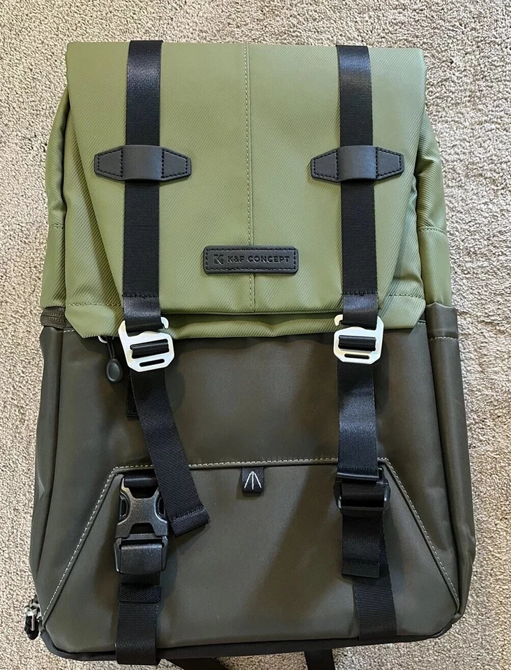 K&F Concept Large Capacity Camera Case Raincover, 15-15.6 in Laptop Sleeve Green - Image 1 of 4