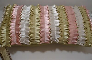 Almohada decorativa de plumón de lujo para el hogar rosa blanca y verde oliva diseño único nueva con etiquetas - Imagen 1 de 12