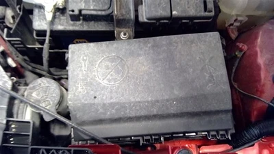 Коробка предохранителей двигатель подходит для 13-16 VERANO 12267307 - Изображение 1 из 4