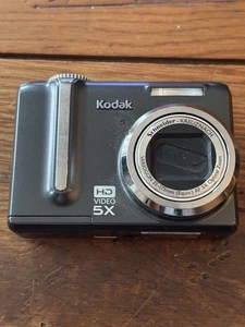 Kodak EasyShare Z1285 12MP High Definition Zoom Digital Camera & Card - Picture 1 of 11