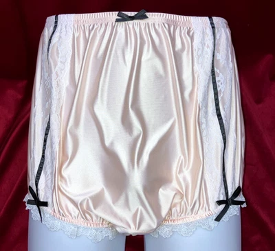 Nuevo en Paquete 1X 2X Can-Can Granny Panty Nylon Sedoso Satinado Encaje Calzoncillo Estilo Sissy Vintage Foto 1 de 4